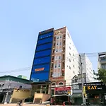 Oyo 878 Goldenhome